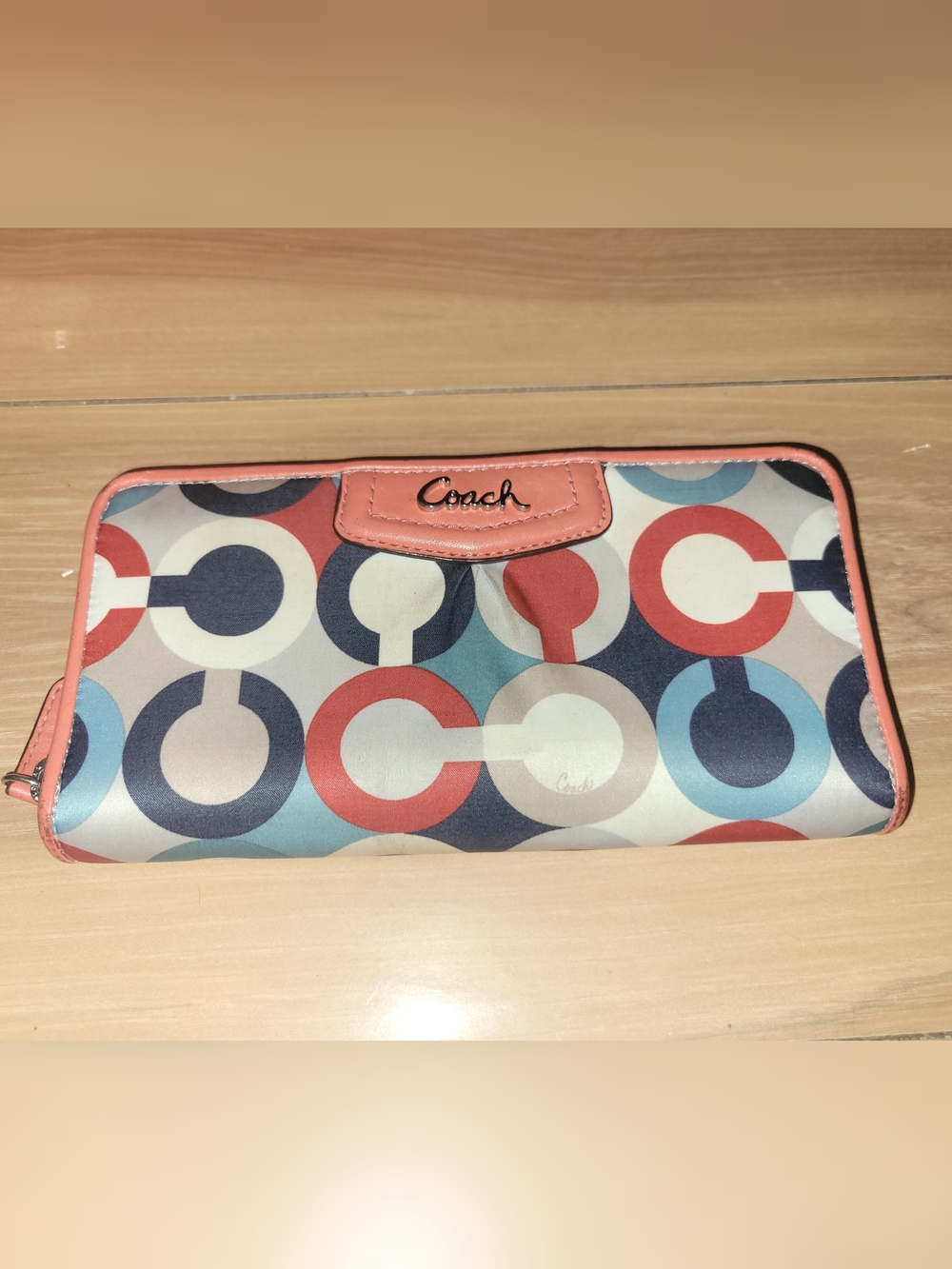 3️⃣for💲75‼️Coach Multicolor Circular Print Zip Wallet with Coral Trim